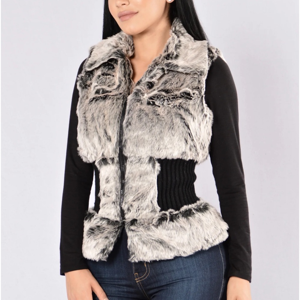 NWOT FashionNova Furever Faux Fur Vest